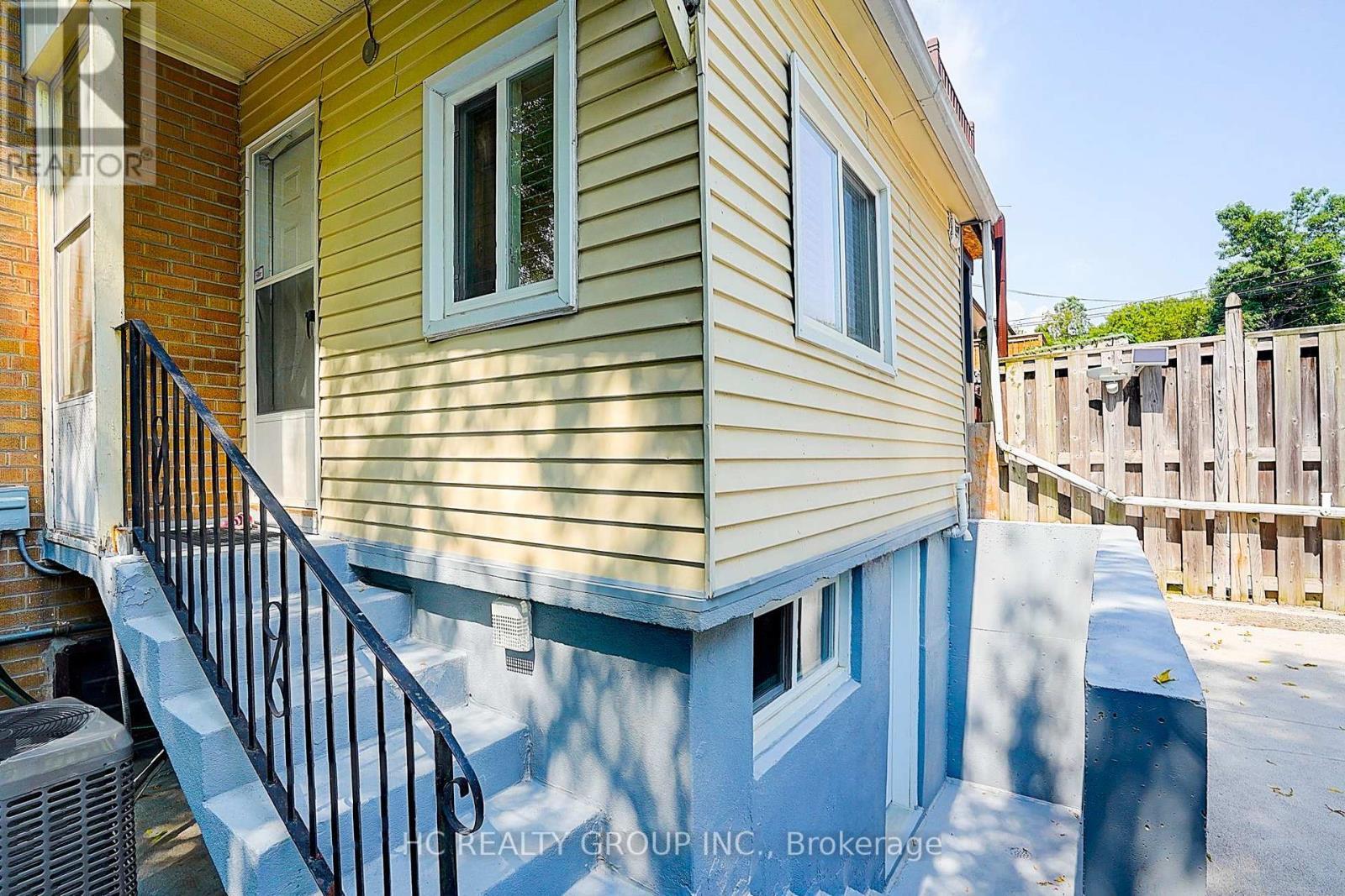 361 Highfield Road, Toronto, ON - Outdoor