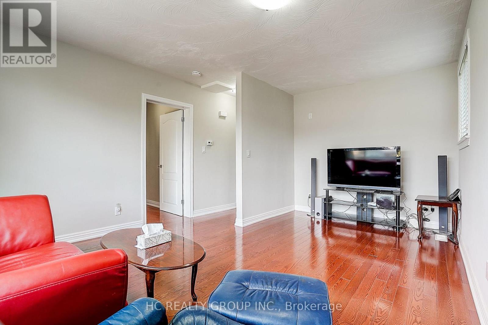 361 Highfield Road, Toronto, ON - Indoor Photo Showing Living Room