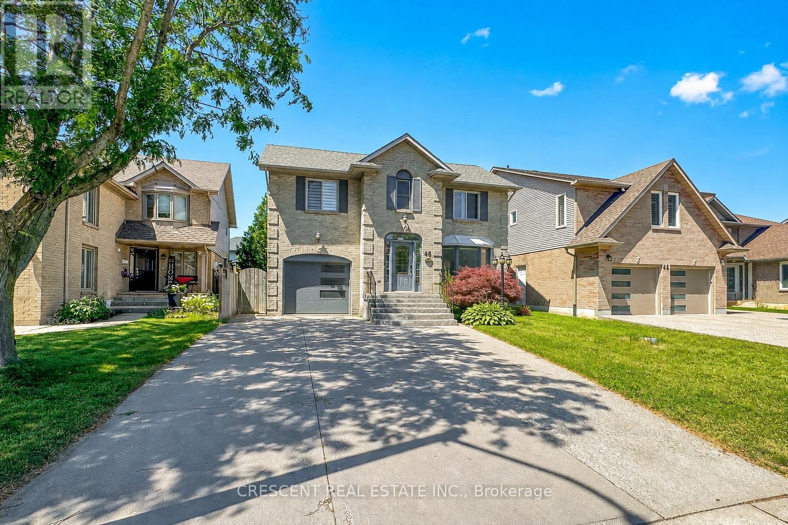 46 Pearson Drive, Hamilton, ON - Outdoor With Facade