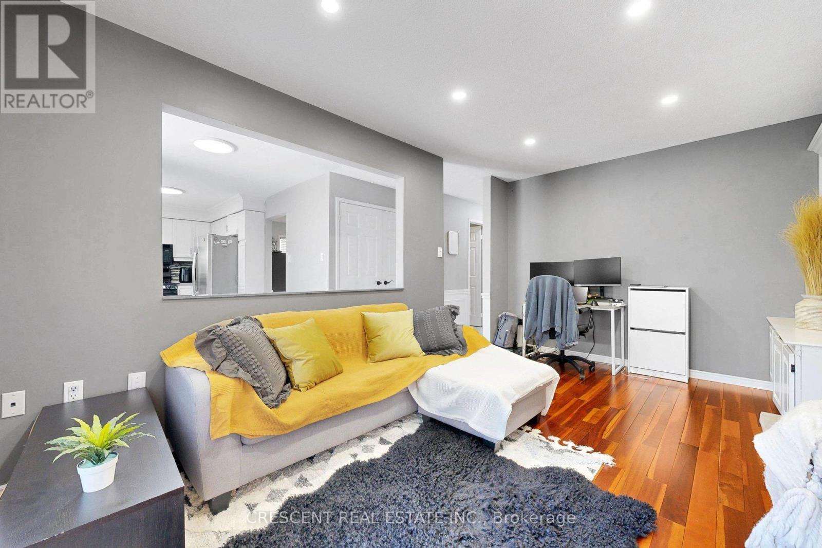 46 Pearson Drive, Hamilton, ON - Indoor
