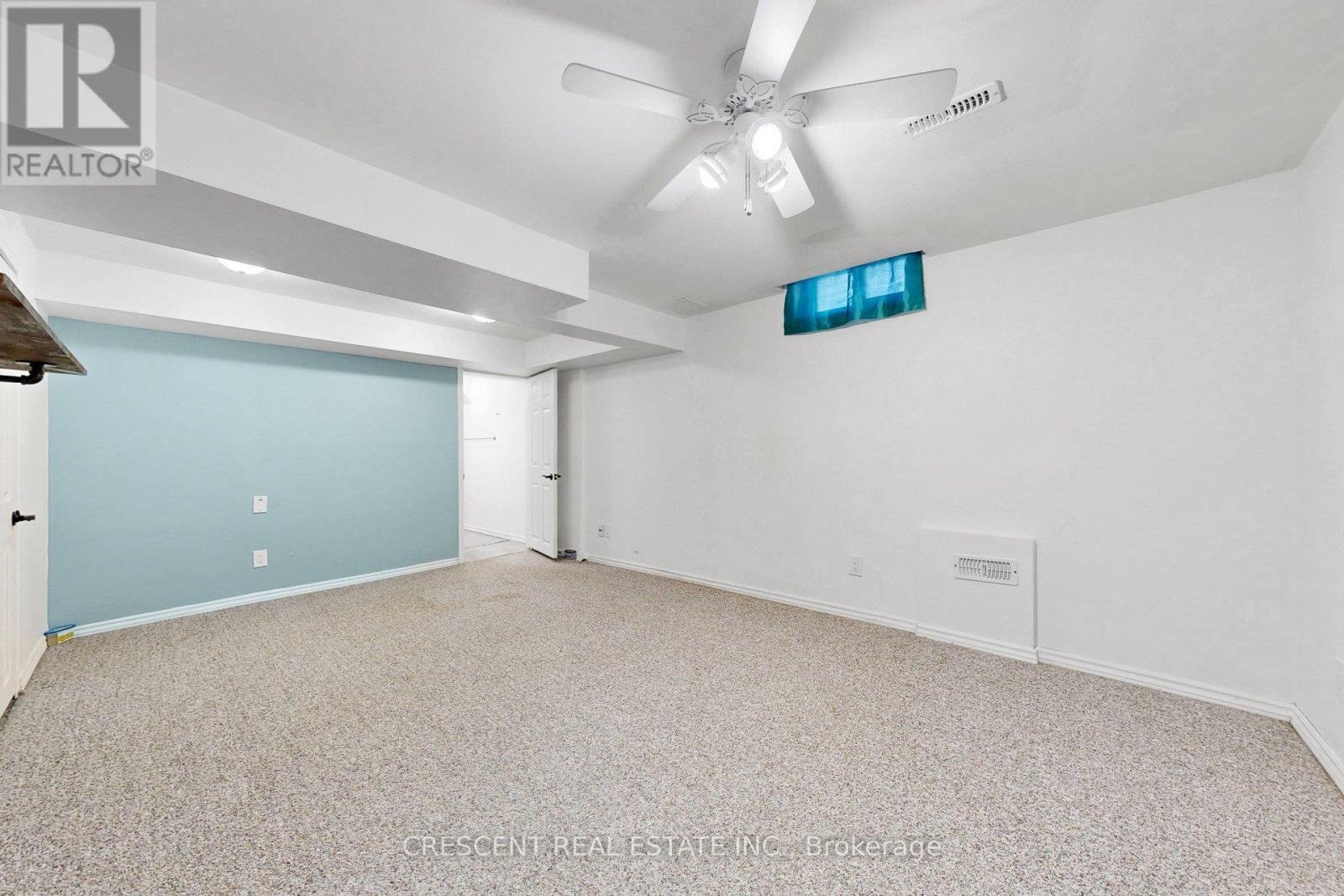 46 Pearson Drive, Hamilton, ON - Indoor Photo Showing Other Room
