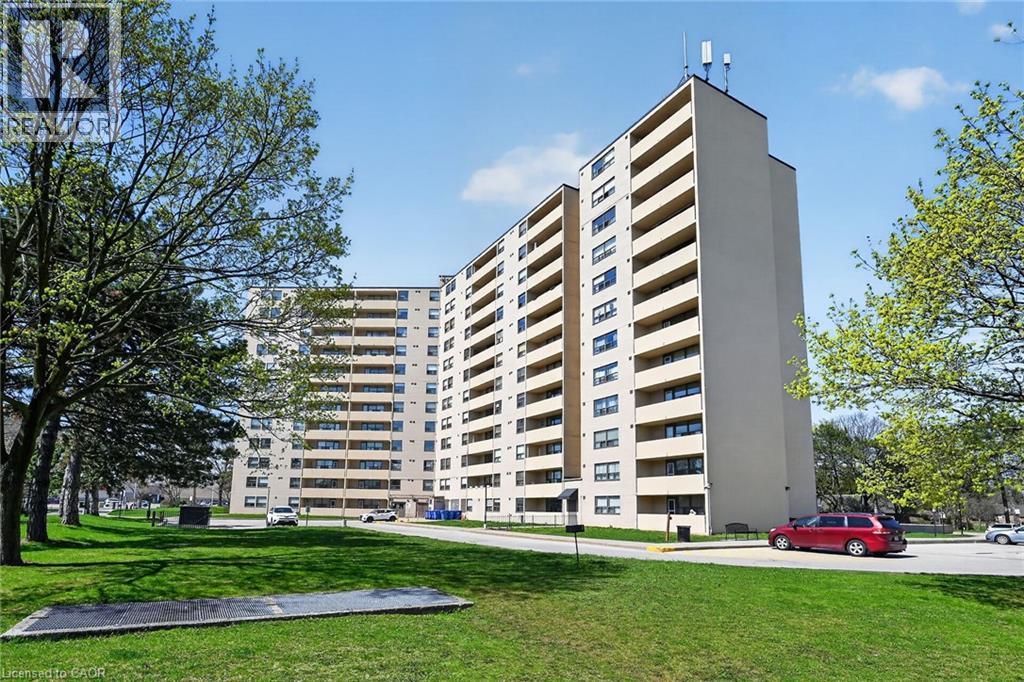 700 Dynes Road Unit# 904, Burlington, ON - Outdoor With Facade