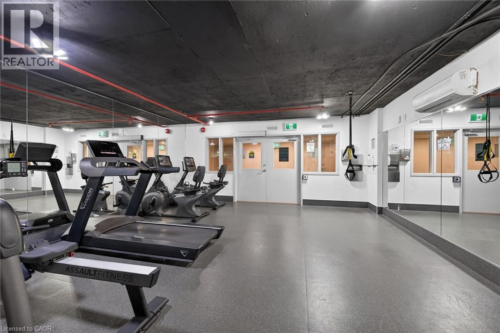 700 Dynes Road Unit# 904, Burlington, ON - Indoor Photo Showing Gym Room