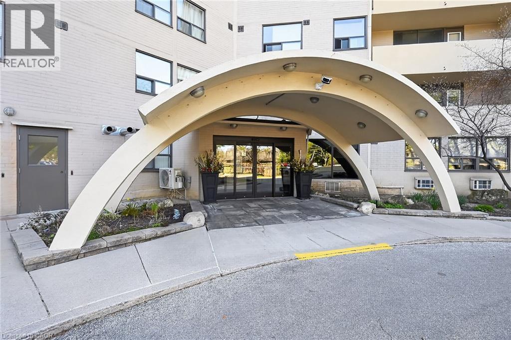 700 Dynes Road Unit# 904, Burlington, ON - Outdoor
