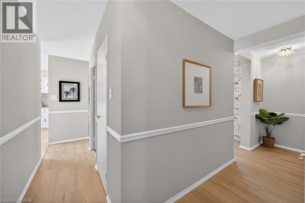 700 Dynes Road Unit# 904, Burlington, ON - Indoor Photo Showing Other Room