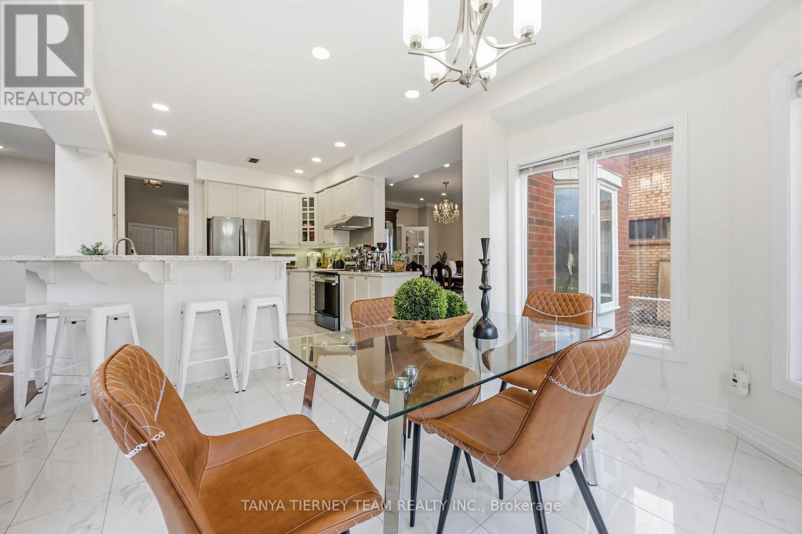 467 Oakwood Drive, Pickering, ON - Indoor Photo Showing Dining Room
