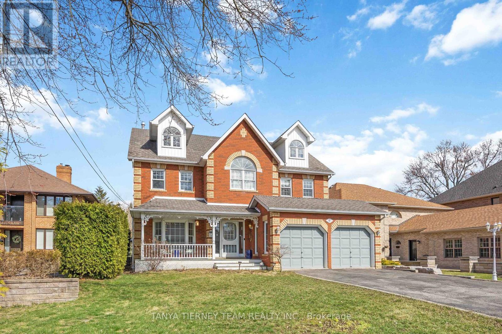 467 Oakwood Drive, Pickering, ON - Outdoor With Facade