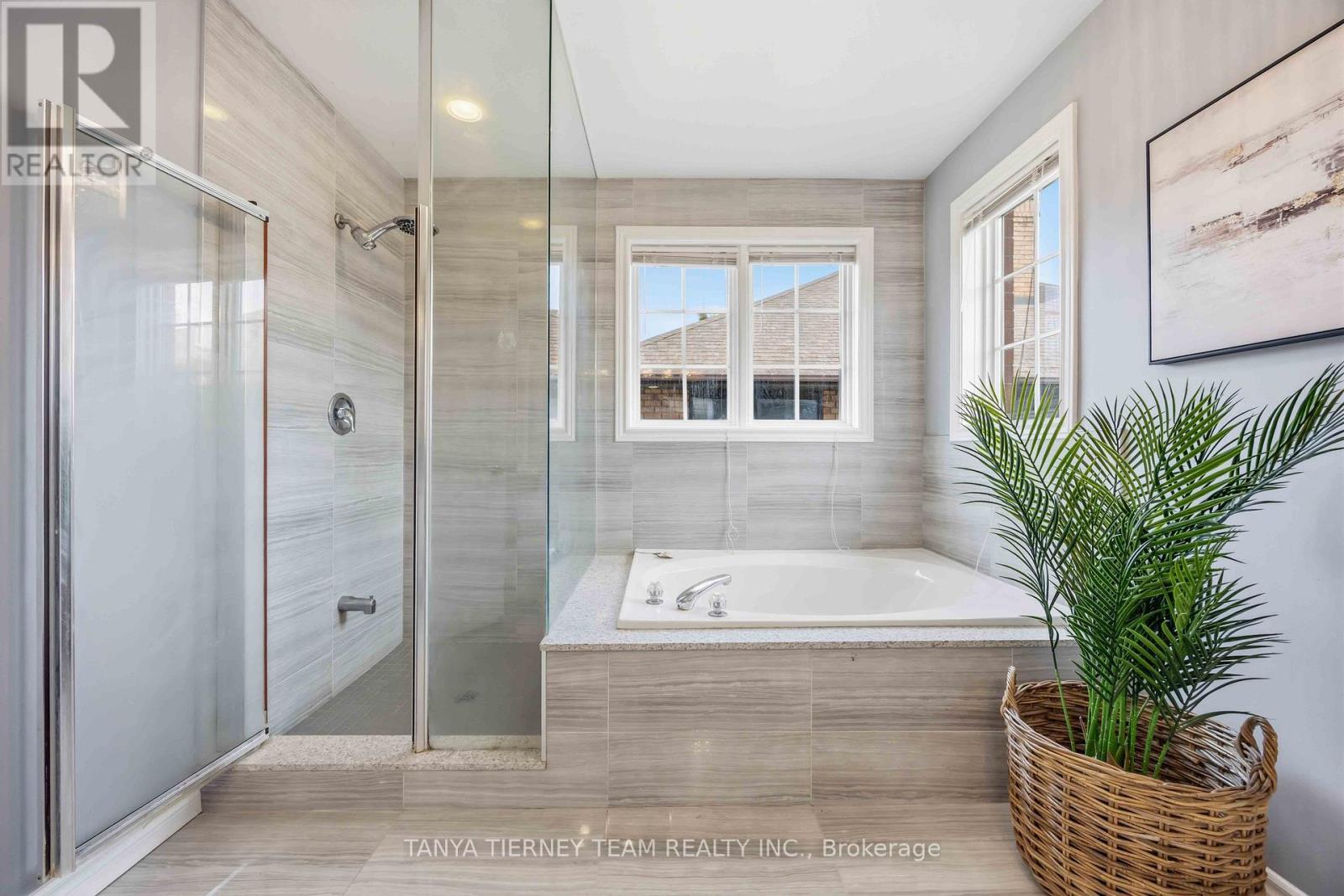 467 Oakwood Drive, Pickering, ON - Indoor Photo Showing Bathroom