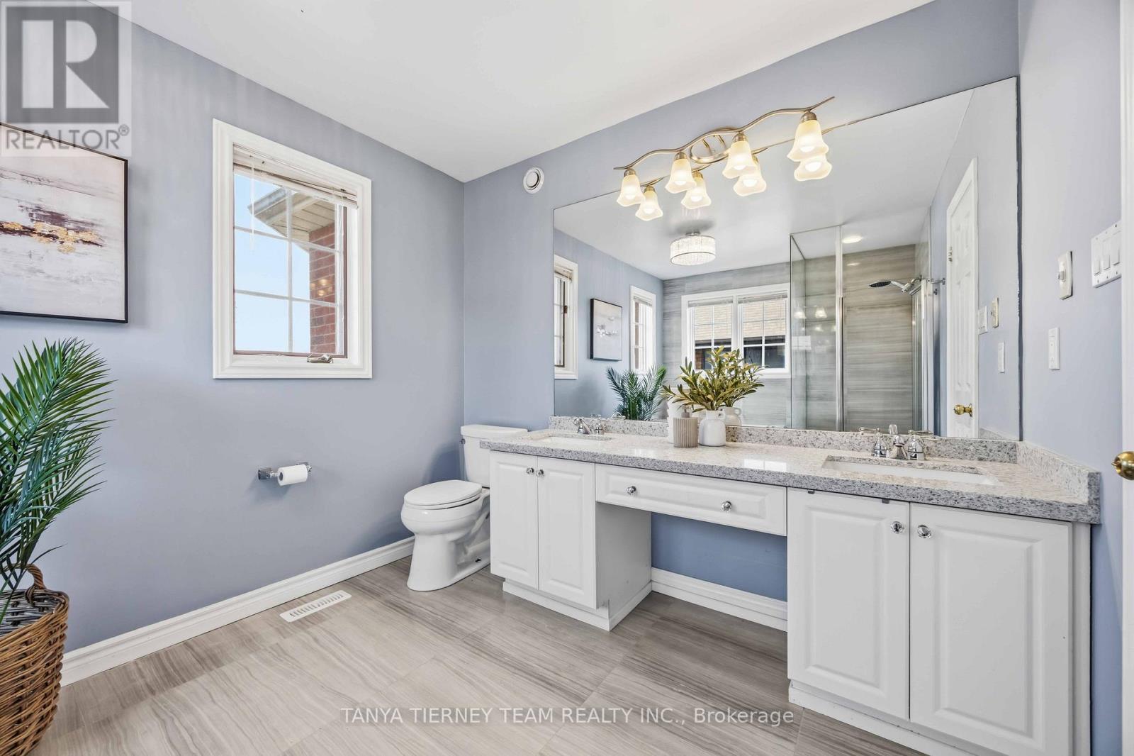 467 Oakwood Drive, Pickering, ON - Indoor Photo Showing Bathroom