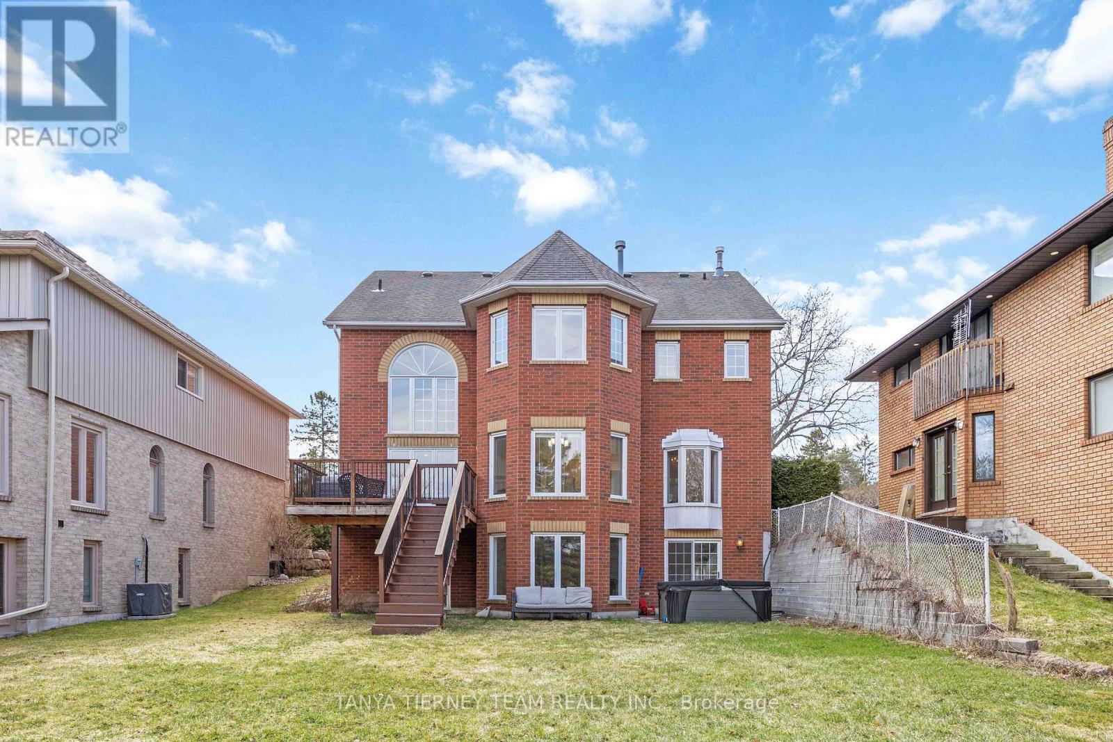 467 Oakwood Drive, Pickering, ON - Outdoor
