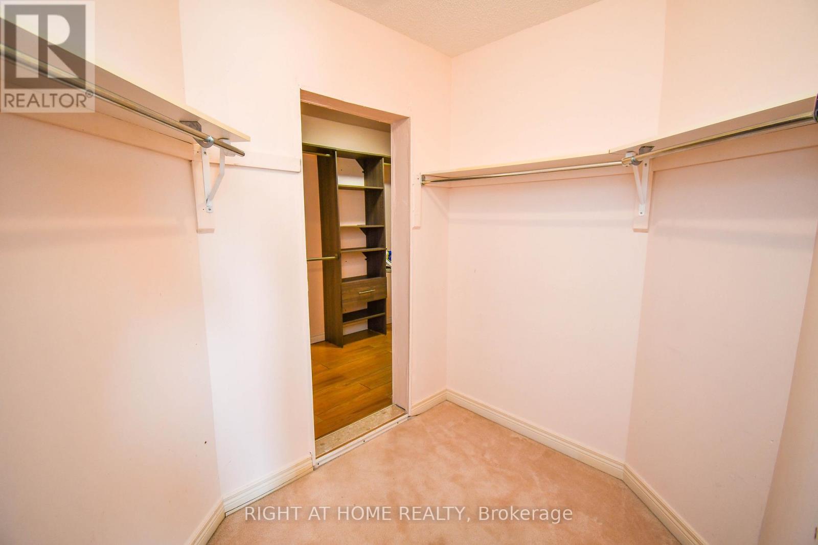 11 Thackeray Crescent, Barrie, ON - Indoor Photo Showing Other Room
