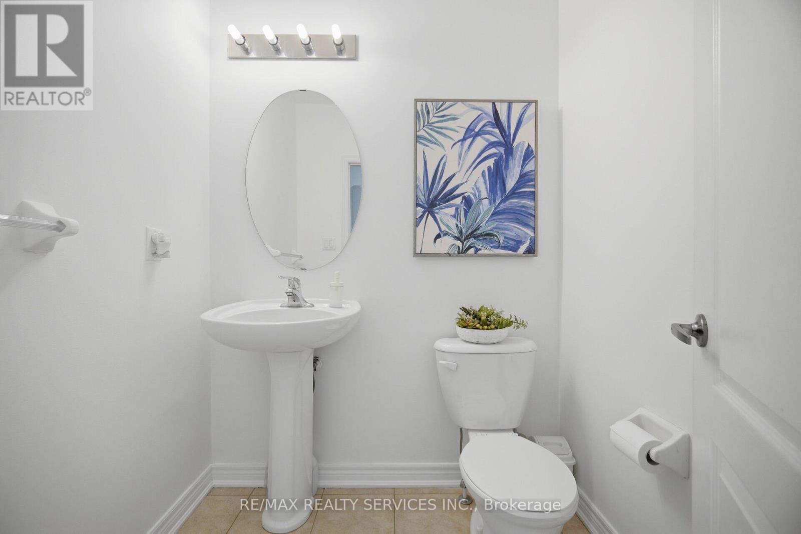 18 Seedland Crescent, Brampton, ON - Indoor Photo Showing Bathroom