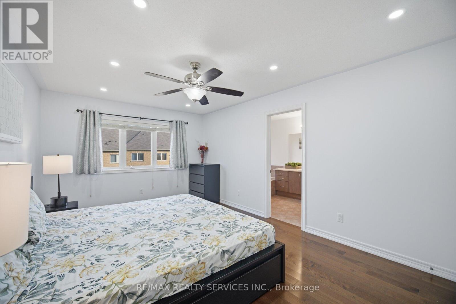 18 Seedland Crescent, Brampton, ON - Indoor Photo Showing Bedroom