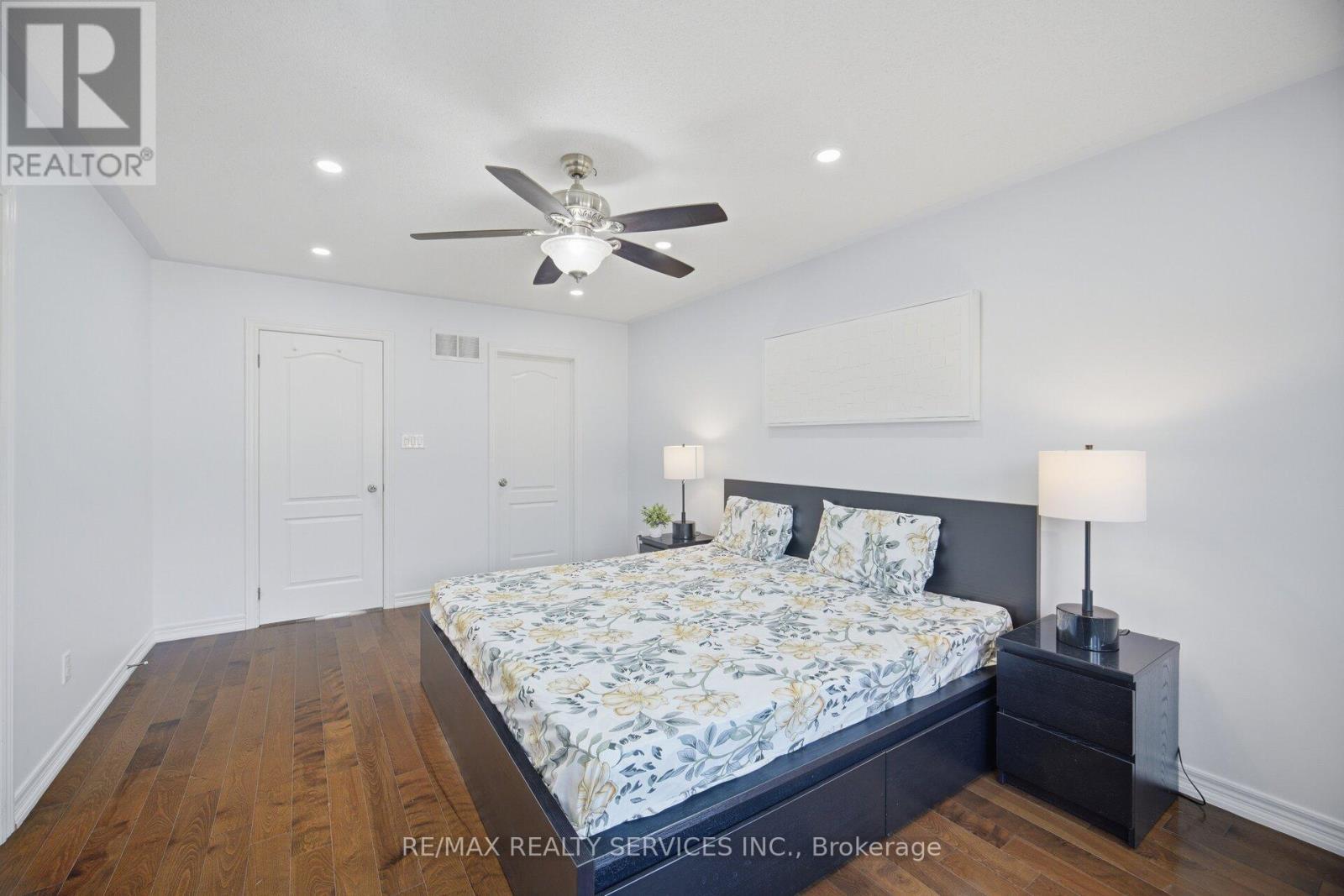 18 Seedland Crescent, Brampton, ON - Indoor Photo Showing Bedroom