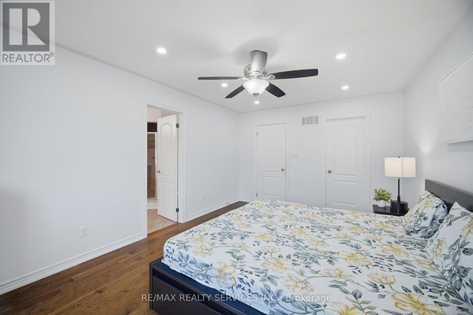 18 Seedland Crescent, Brampton, ON - Indoor Photo Showing Bedroom