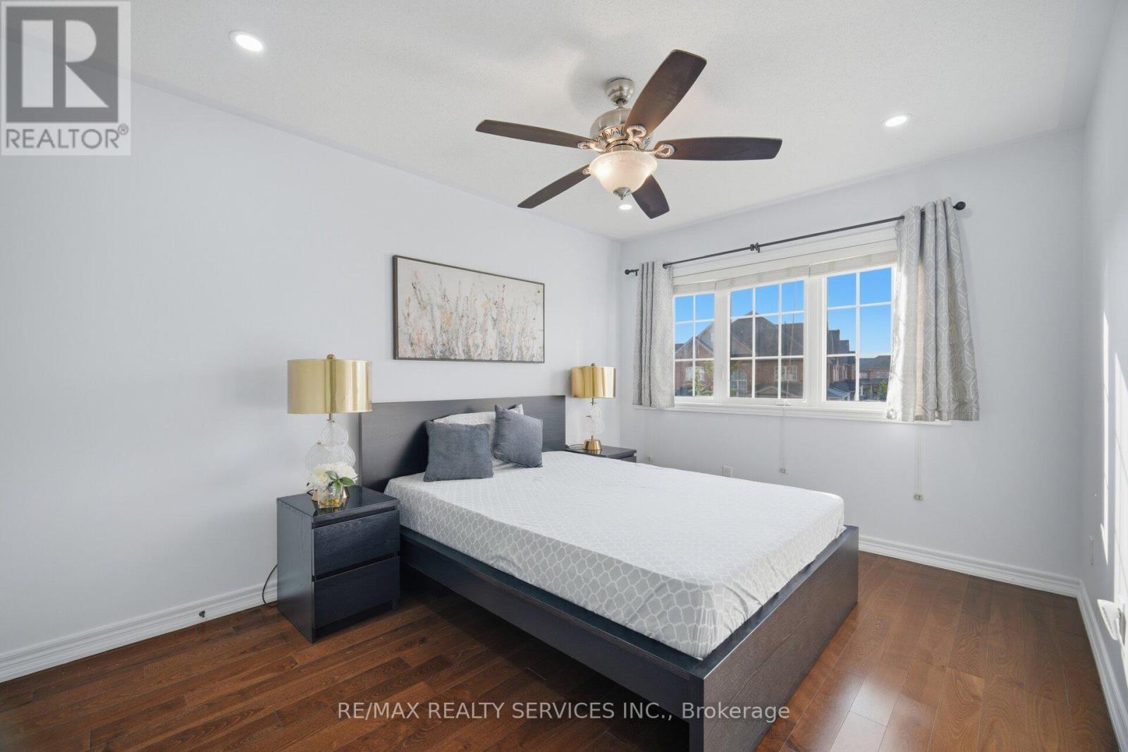 18 Seedland Crescent, Brampton, ON - Indoor Photo Showing Bedroom