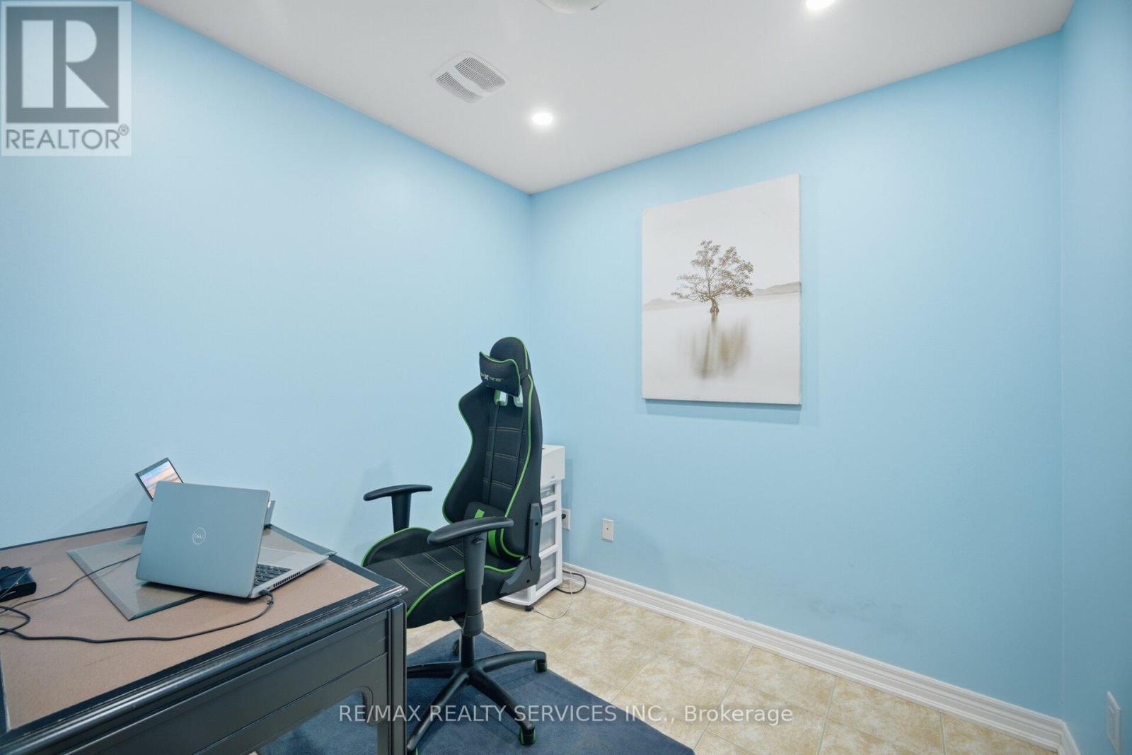 18 Seedland Crescent, Brampton, ON - Indoor Photo Showing Office