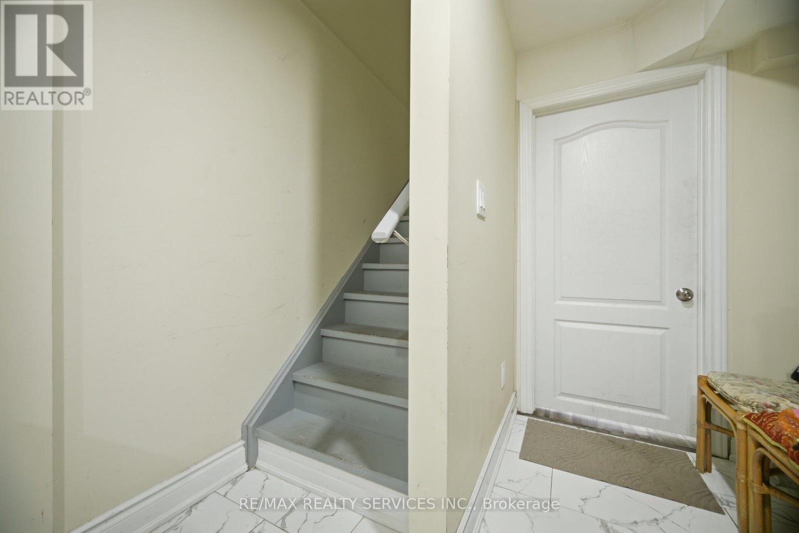 18 Seedland Crescent, Brampton, ON - Indoor Photo Showing Other Room