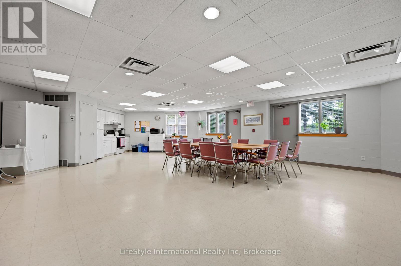 Common Room for Games, Movie Nights, Gatherings - 306 - 208 Silvercreek Parkway N, Guelph (Junction/Onward Willow), ON - Indoor