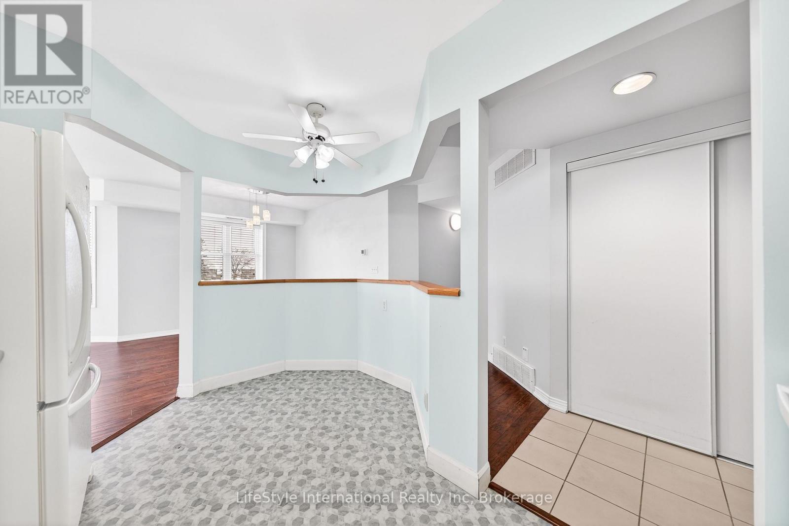 306 - 208 Silvercreek Parkway N, Guelph (Junction/Onward Willow), ON - Indoor Photo Showing Other Room
