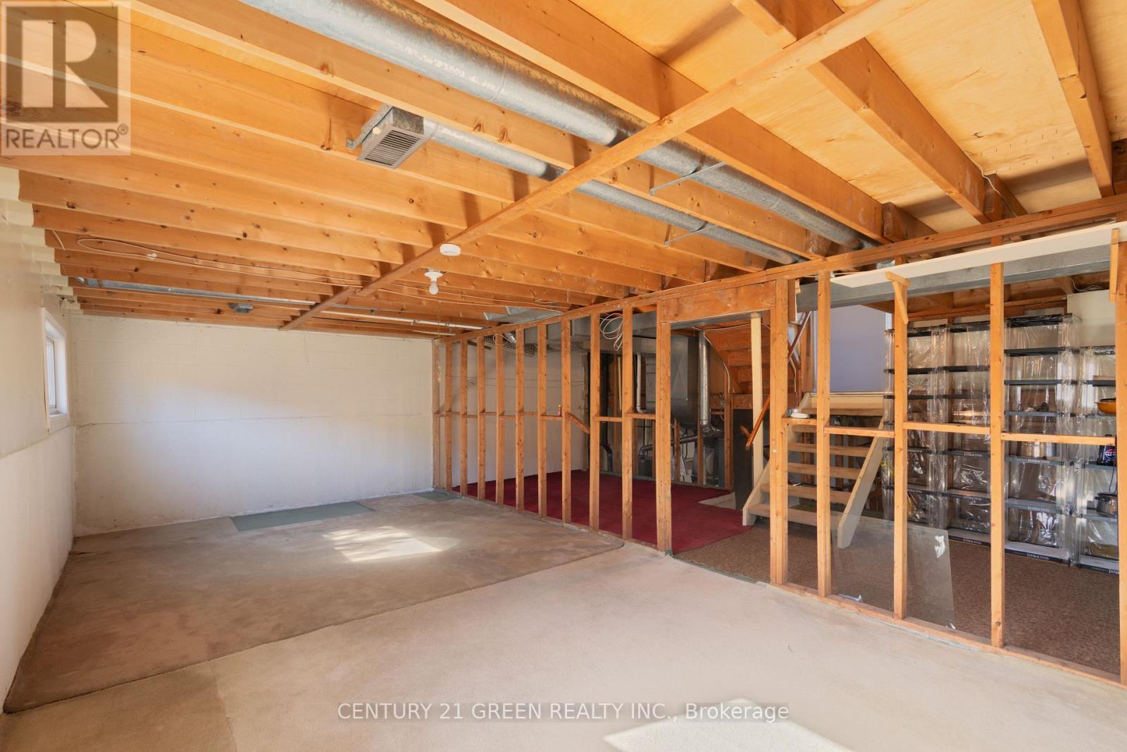 Lower Level Family Room - 729 West 5Th Street, Hamilton, ON - Indoor Photo Showing Basement