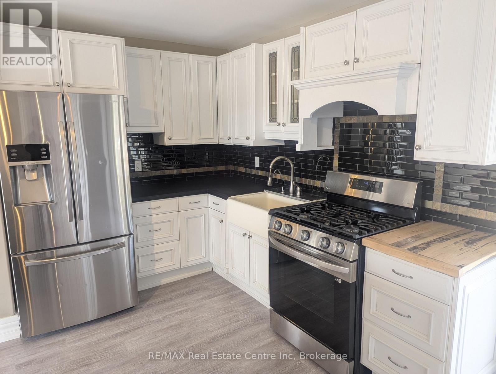4 First Line, Centre Wellington (Elora/Salem), ON - Indoor Photo Showing Kitchen