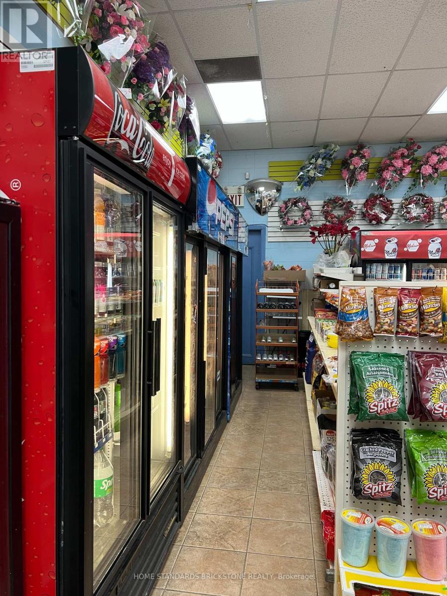 E-02 - 400 Scott Street, St. Catharines, ON
