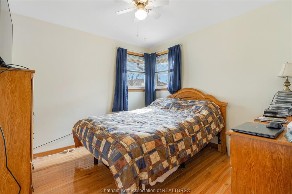 410 Mcnaughton Avenue East, Chatham, ON - Indoor Photo Showing Bedroom