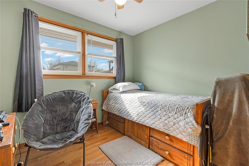 410 Mcnaughton Avenue East, Chatham, ON - Indoor Photo Showing Bedroom