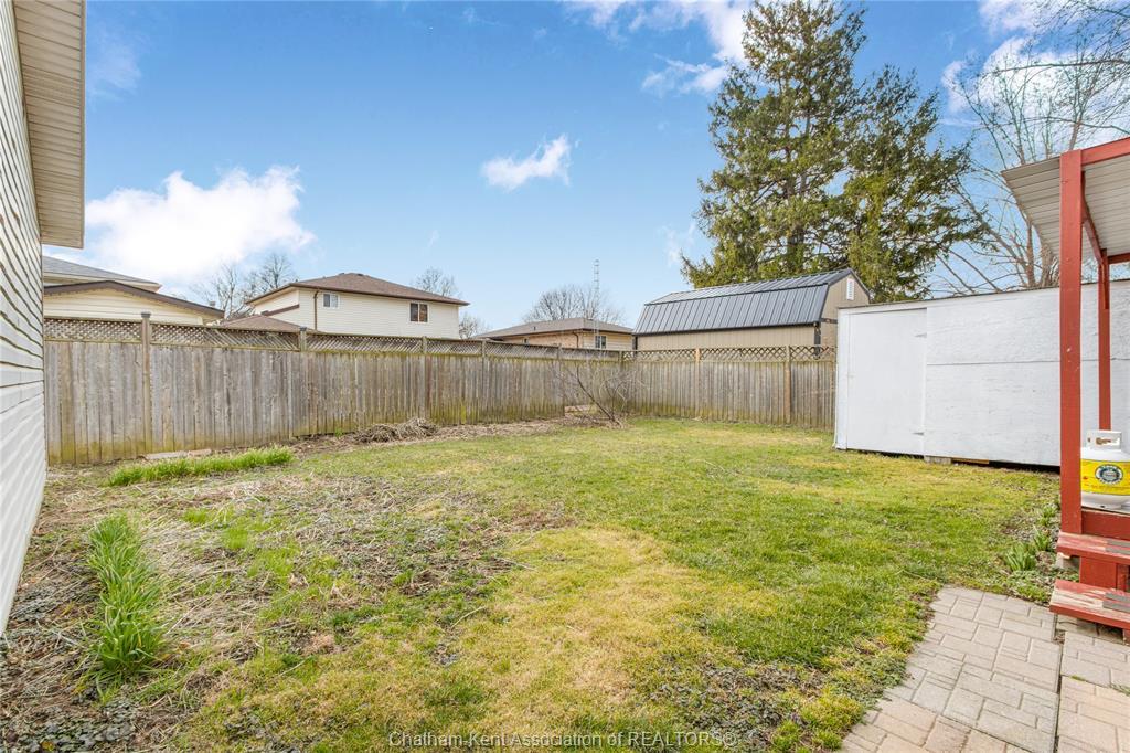 410 Mcnaughton Avenue East, Chatham, ON - Outdoor