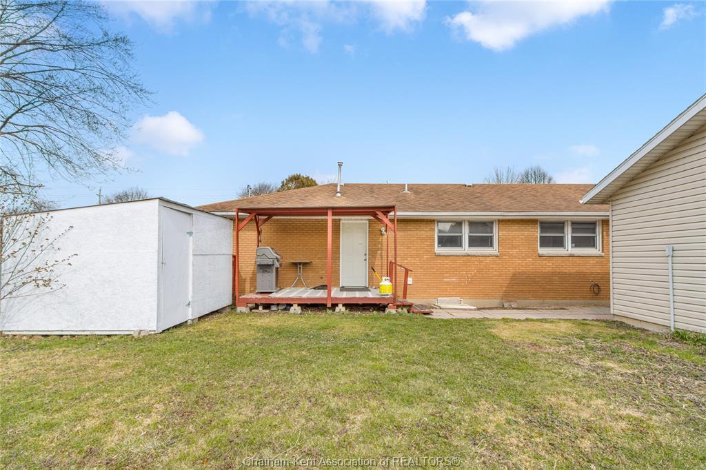 410 Mcnaughton Avenue East, Chatham, ON - Outdoor With Exterior