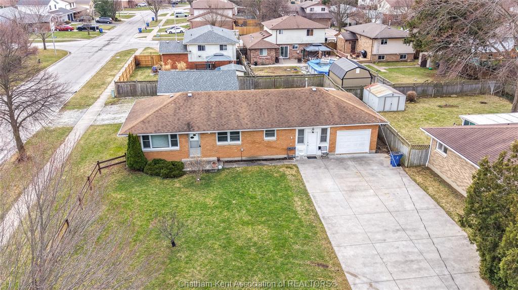 410 Mcnaughton Avenue East, Chatham, ON - Outdoor