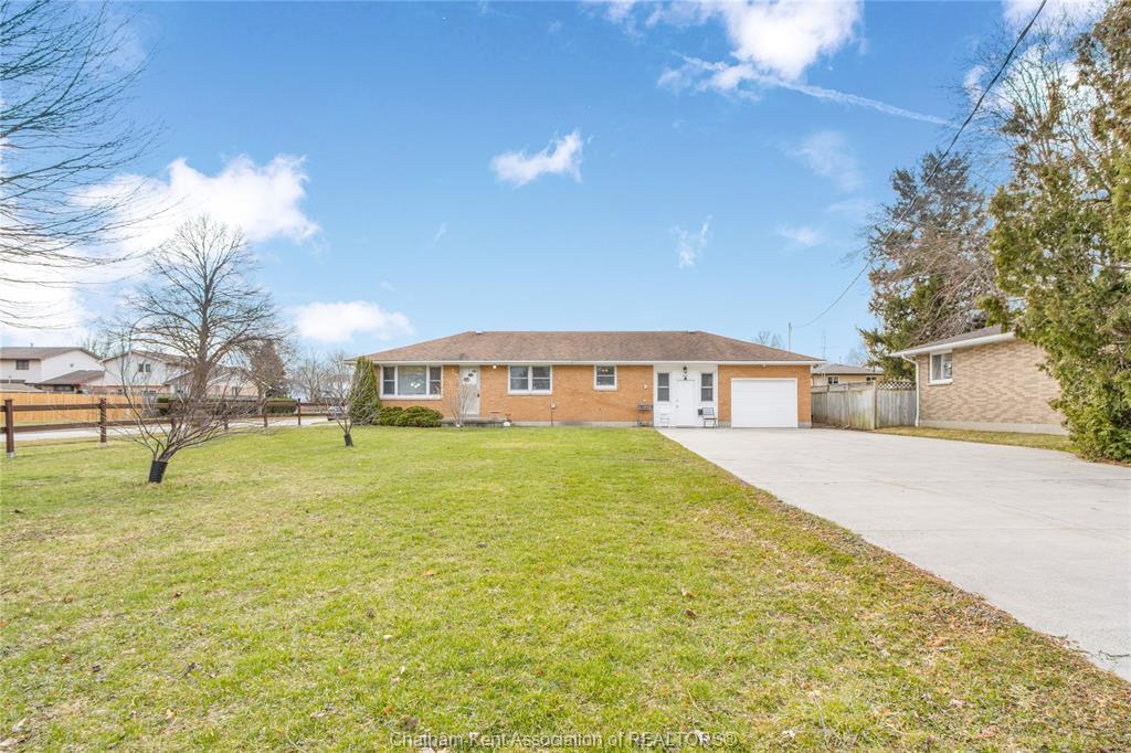 410 Mcnaughton Avenue East, Chatham, ON - Outdoor