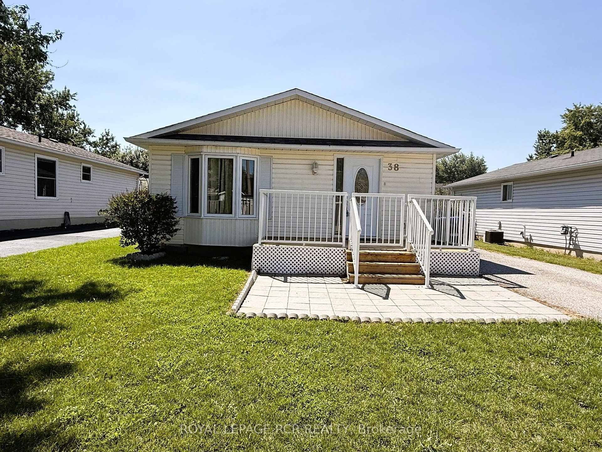 38 Royal Oak Drive, Innisfil, ON - Outdoor With Deck Patio Veranda With Exterior