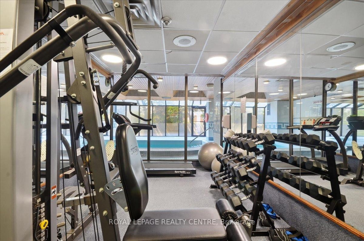 410-1360 Rathburn Road E, Mississauga, ON - Indoor Photo Showing Gym Room