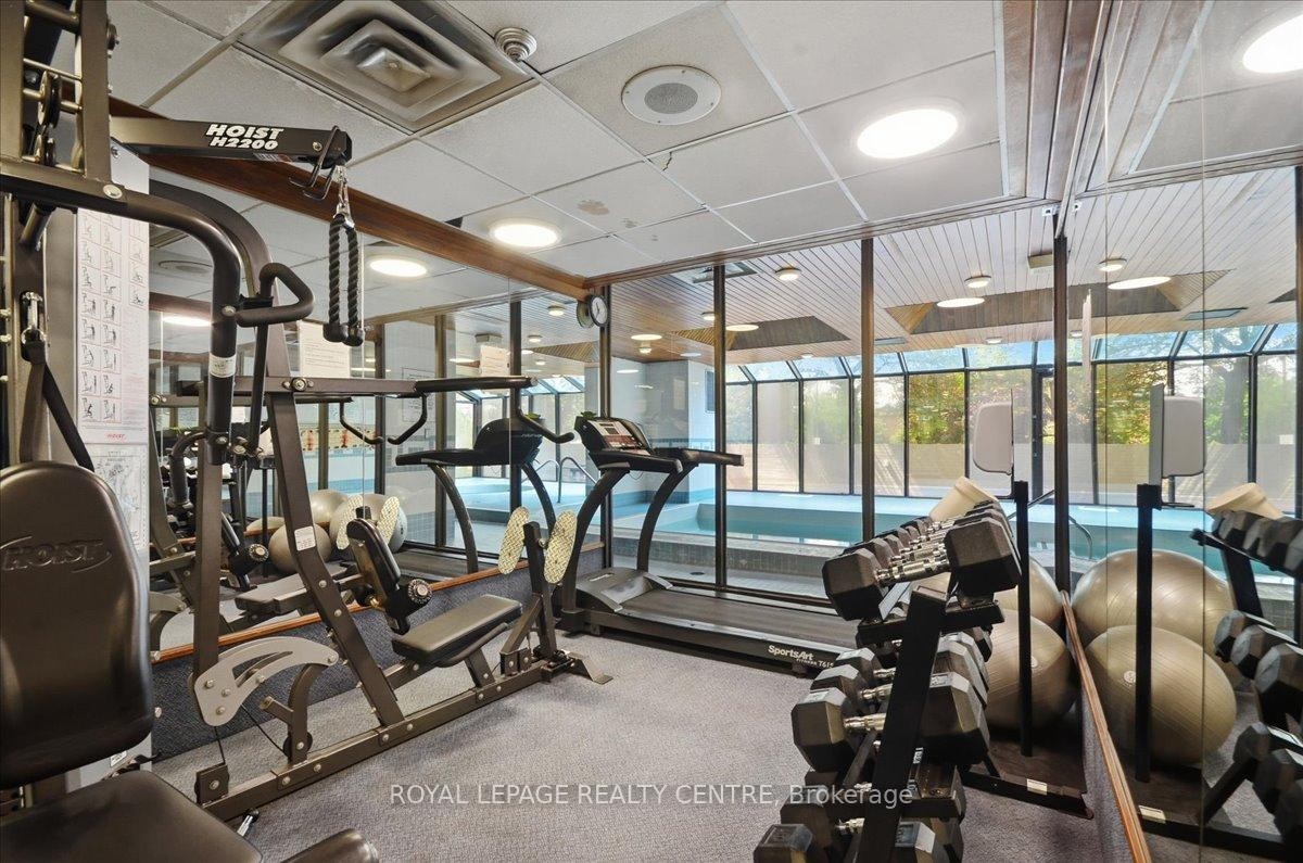 410-1360 Rathburn Road E, Mississauga, ON - Indoor Photo Showing Gym Room
