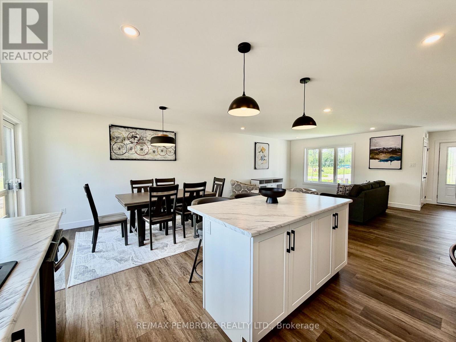 62 Eddy Crescent, Pembroke, ON - Indoor