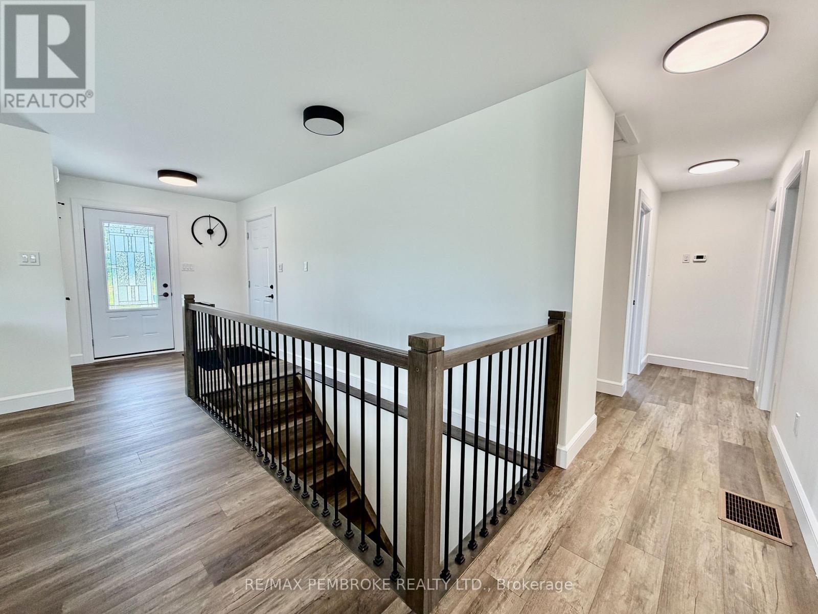 62 Eddy Crescent, Pembroke, ON - Indoor Photo Showing Other Room