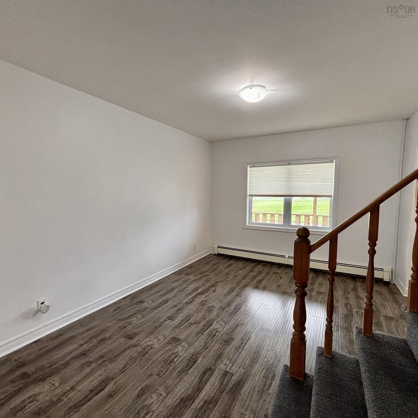 683 Mahon Street, New Waterford, NS - Indoor Photo Showing Other Room