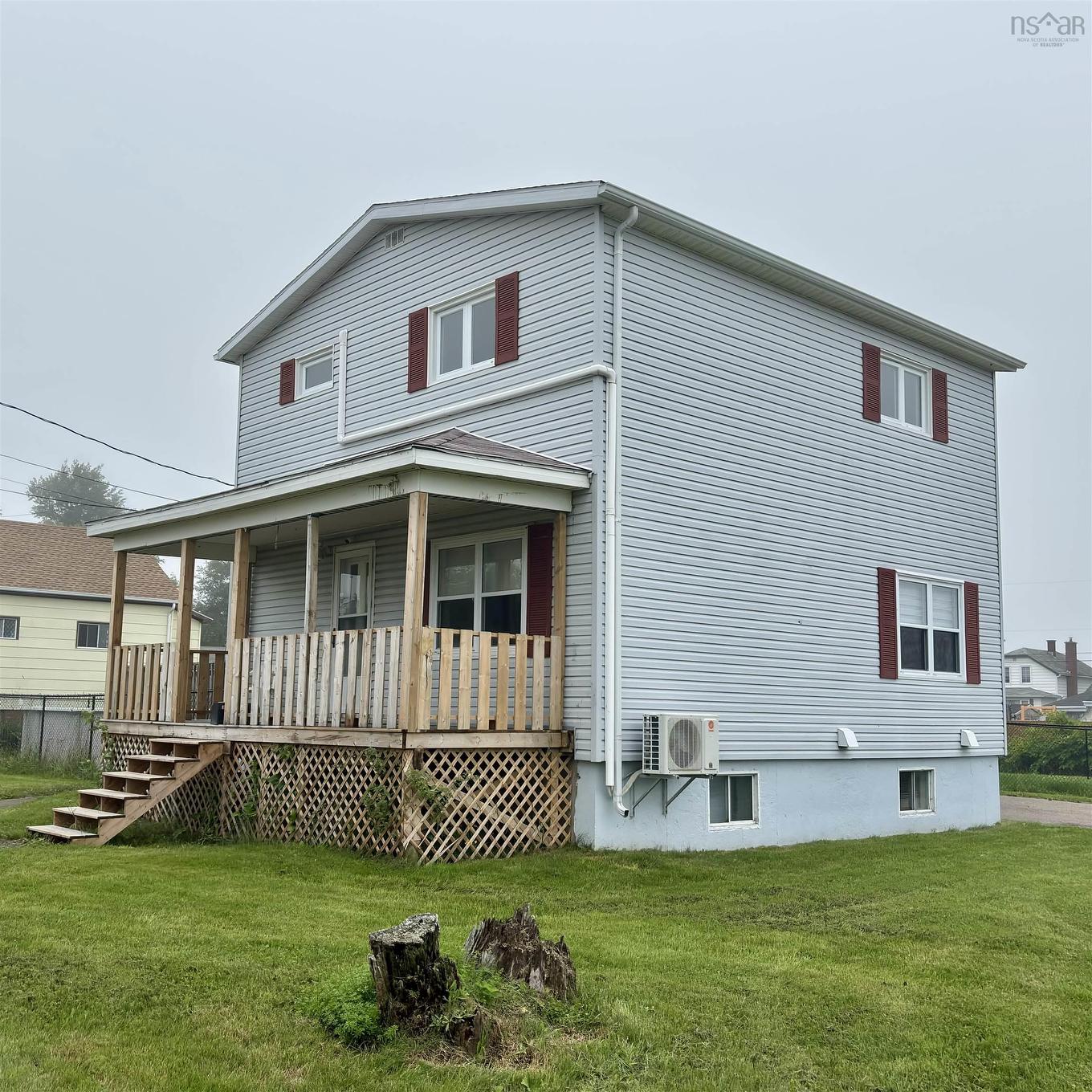 683 Mahon Street, New Waterford, NS - Outdoor With Deck Patio Veranda