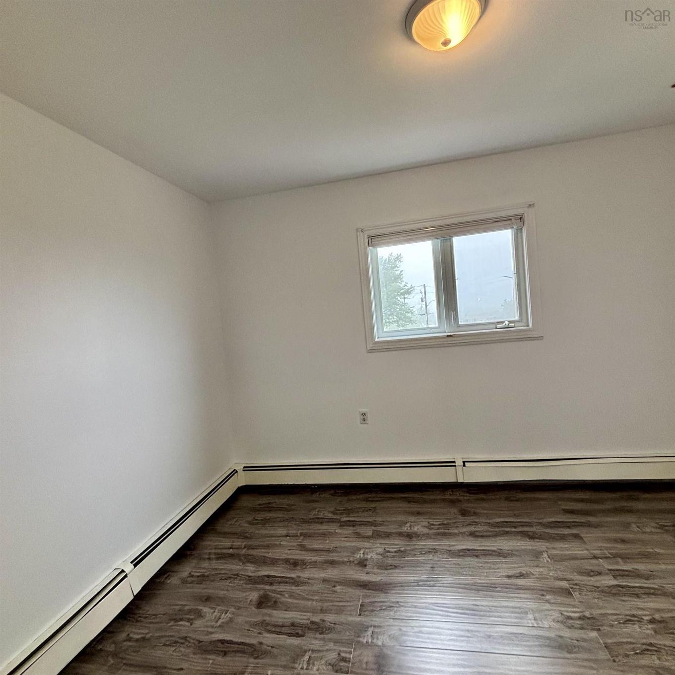683 Mahon Street, New Waterford, NS - Indoor Photo Showing Other Room