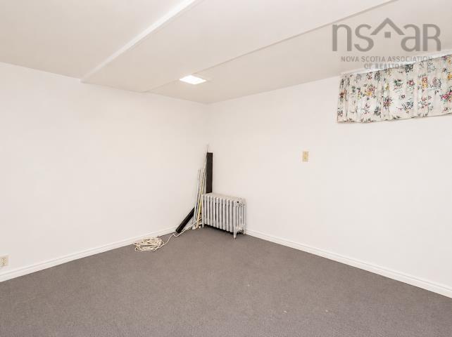 18/20 Queen Street, Sydney, NS - Indoor Photo Showing Other Room