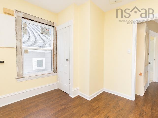 18/20 Queen Street, Sydney, NS - Indoor Photo Showing Other Room