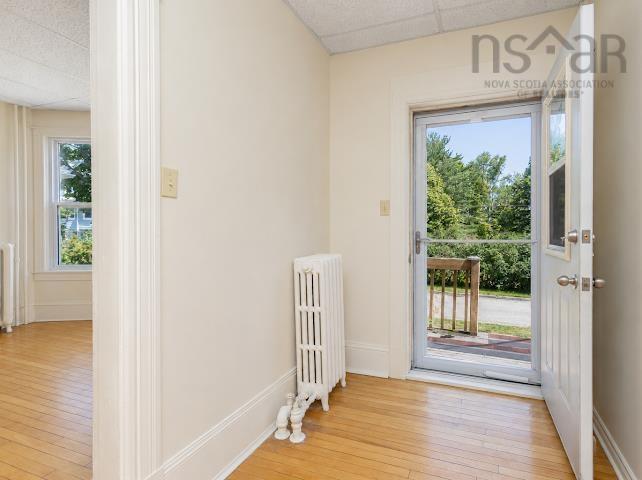 18/20 Queen Street, Sydney, NS - Indoor Photo Showing Other Room