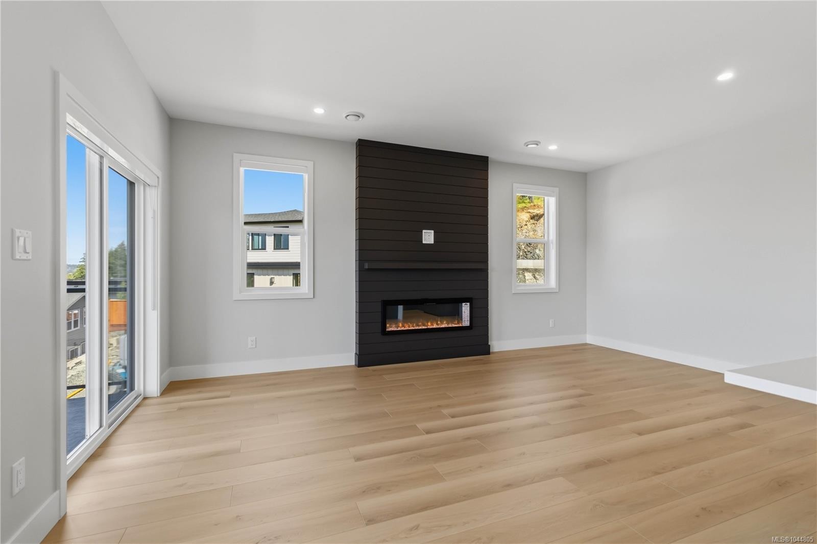 3482 Merlot Terr, Langford, BC - Indoor Photo Showing Living Room With Fireplace