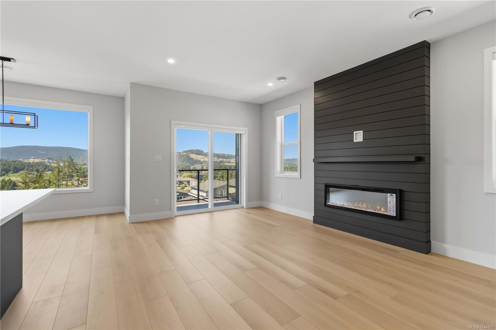 3482 Merlot Terr, Langford, BC - Indoor Photo Showing Living Room With Fireplace