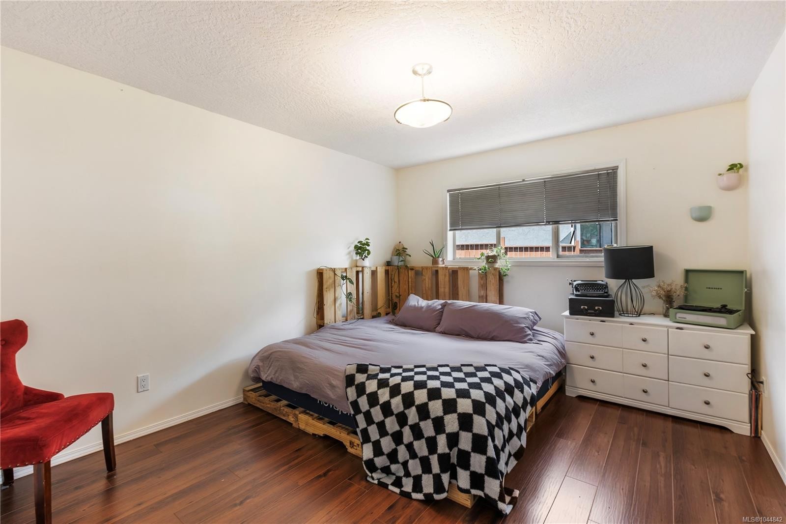 380 Crystalview Terr, Langford, BC