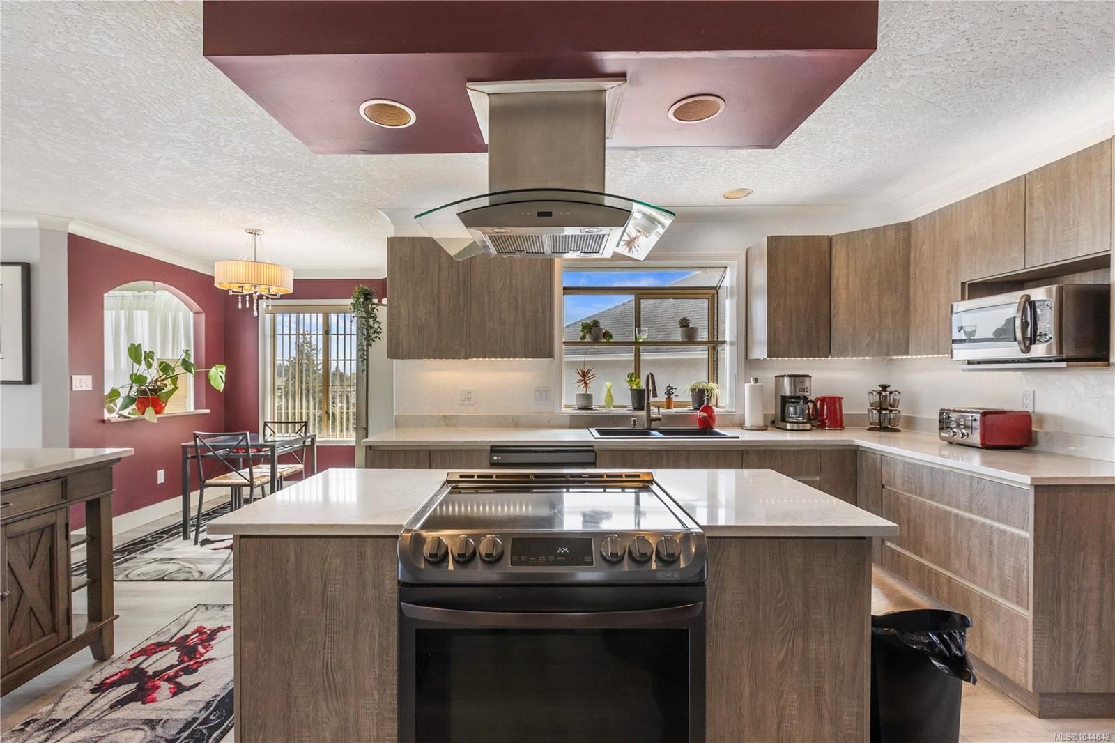 380 Crystalview Terr, Langford, BC