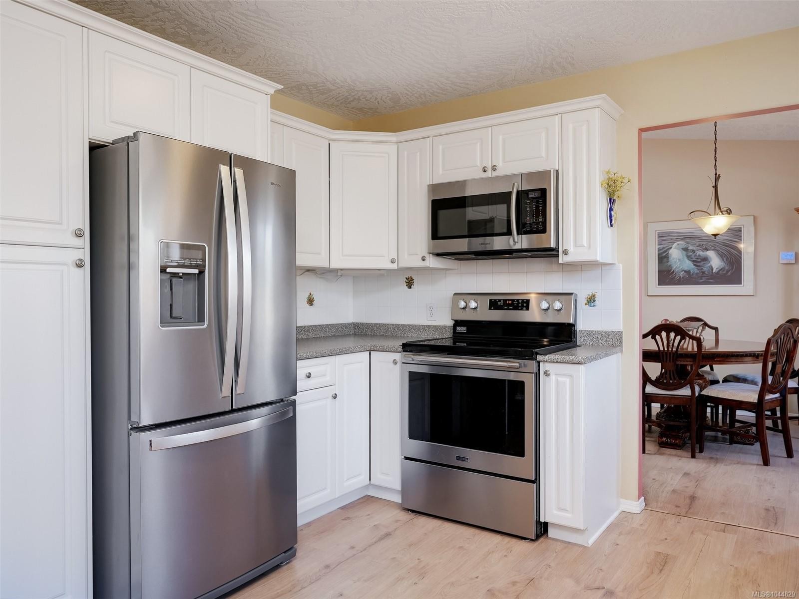 19 Eagle Lane, View Royal, BC