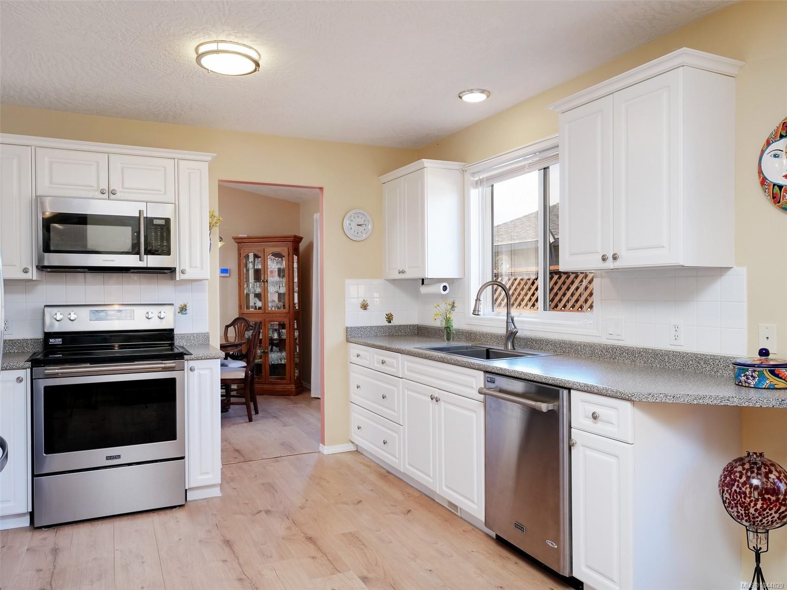 19 Eagle Lane, View Royal, BC